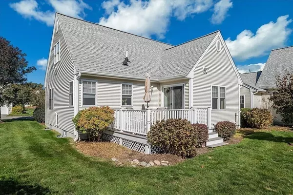 Plymouth, MA 02360,4 Old Field Rd #4