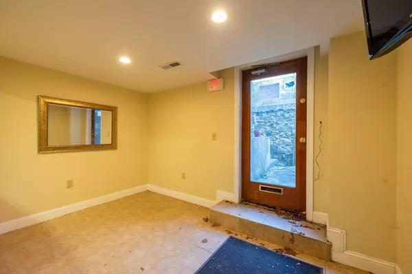 Boston, MA 02124,567 Talbot Ave #567