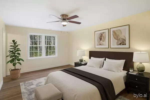 Rutland, MA 01543,14 Welch Ave #A