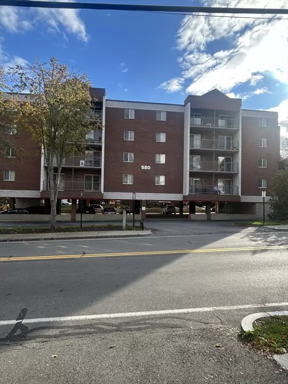 580 Salem Street #35, Wakefield, MA 01880