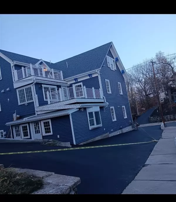 Malden, MA 02148,48 Rockwell St #2