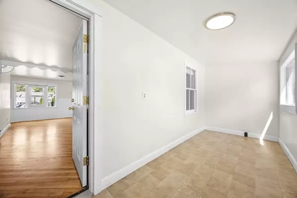 Northborough, MA 01532,281C King #C