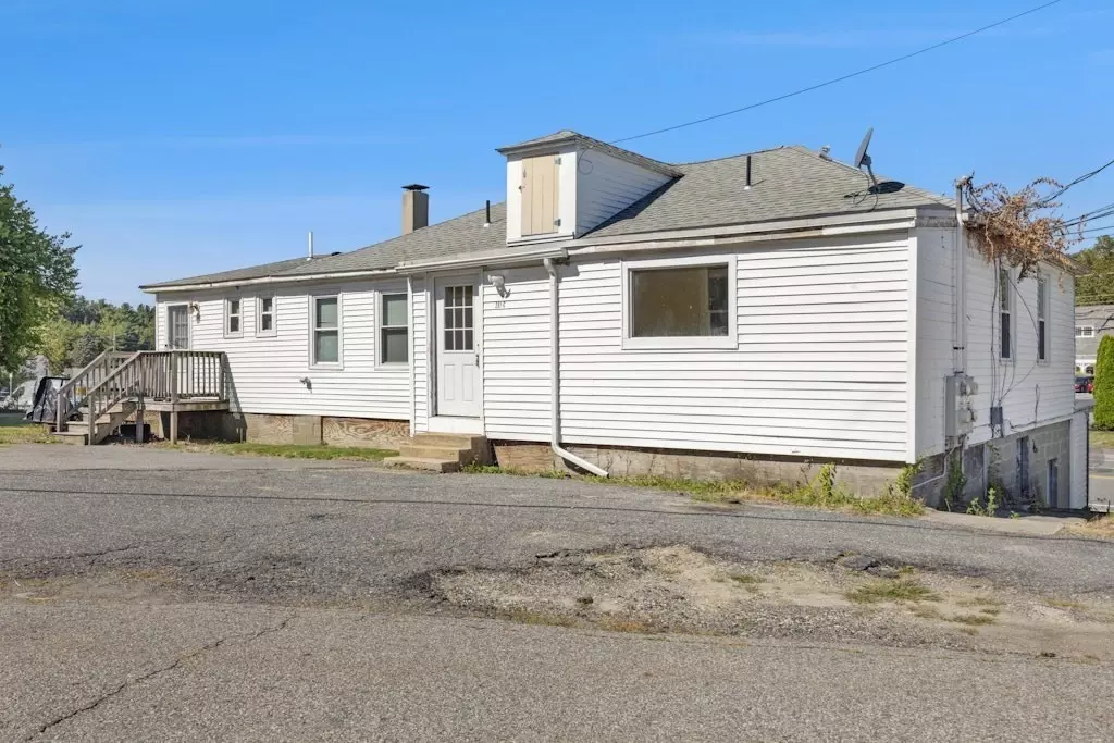 Northborough, MA 01532,281C King #C