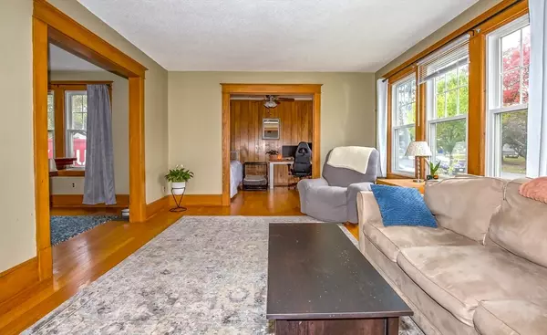 141 Hartford Ter, Springfield, MA 01118