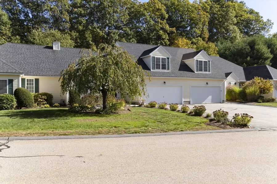 11 Coldspring Dr #B, Sutton, MA 01590