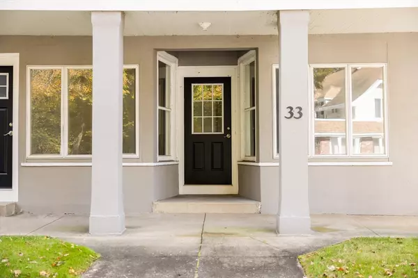 Walpole, MA 02032,33 Union Street