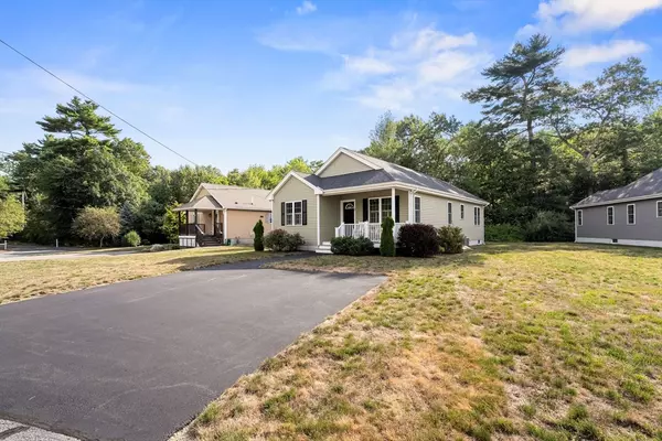 East Bridgewater, MA 02333,2 Magnolia Cir #2