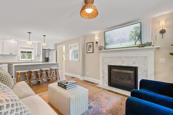 Canton, MA 02021,36 Autumn Cir