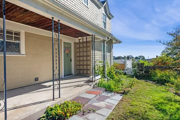 Marblehead, MA 01945,75 Pond Street