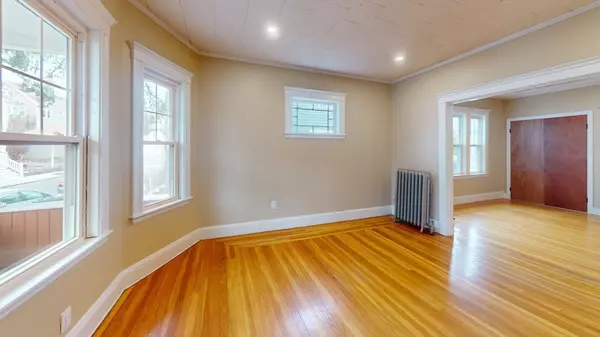 Medford, MA 02155,39 Walter Street #1