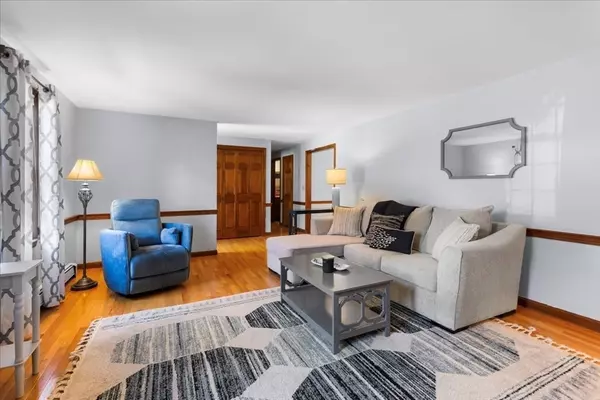 Yarmouth, MA 02675,1 Barnacle Rd