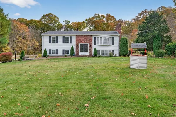 Westport, MA 02790,27 Dias Ave