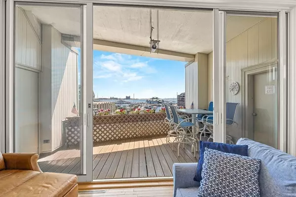 63 Atlantic Ave #4A, Boston, MA 02110