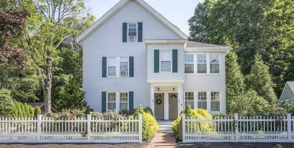 32 Billings St #A, Sharon, MA 02067