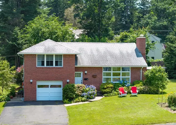 16 Taylor St, Northampton, MA 01060