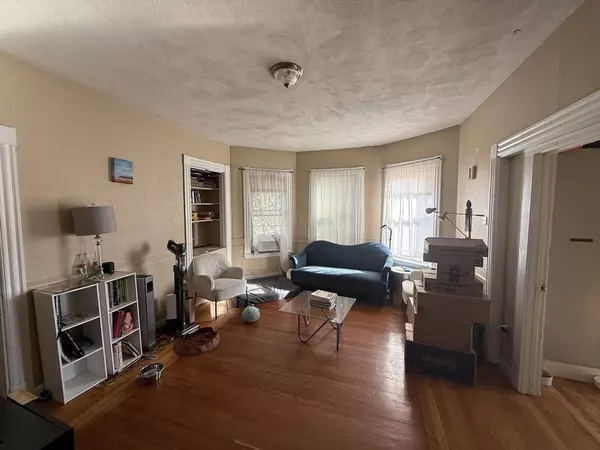 Boston, MA 02124,107 Bloomfield Street #2