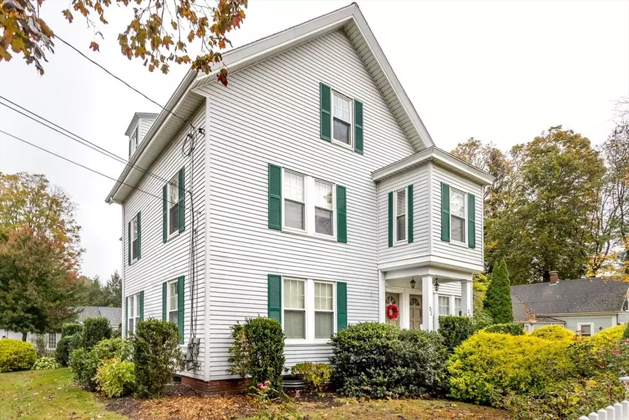 32 Billings St, Sharon, MA 02067