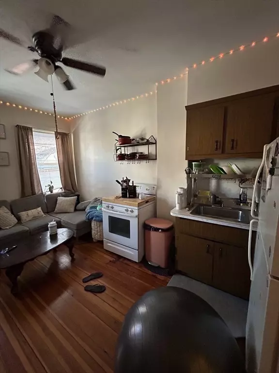 Boston, MA 02113,39 Cooper St #2F