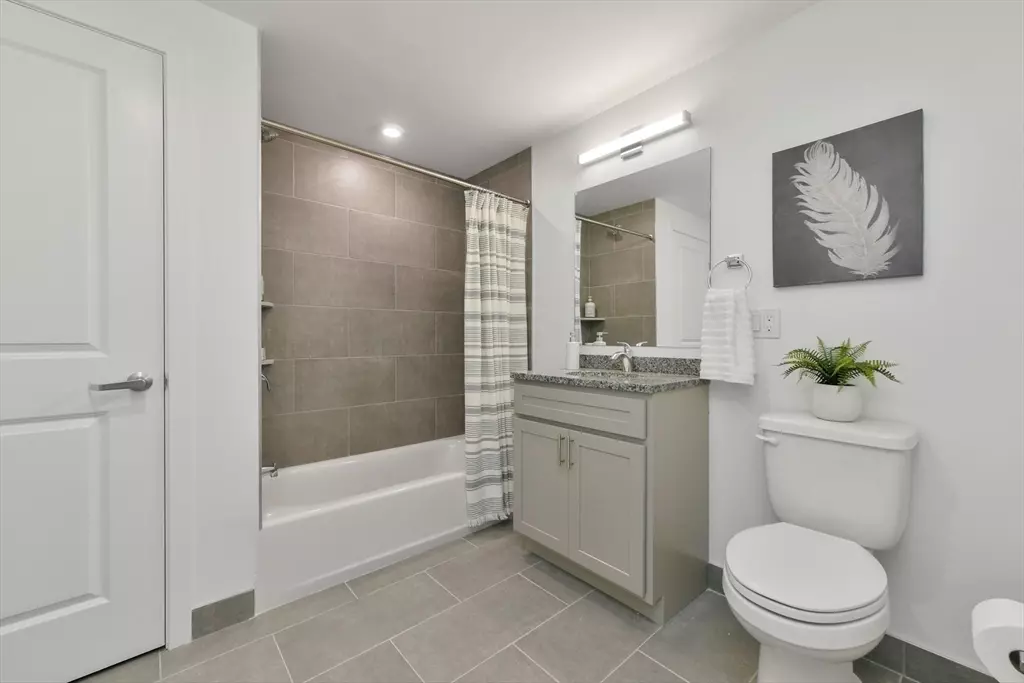 Lynn, MA 01901,585 Essex St #310