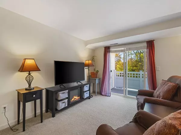 Chelmsford, MA 01824,360 Littleton Rd #C8