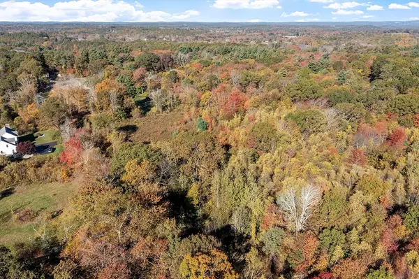 Sutton, MA 01590,265 Mendon Rd