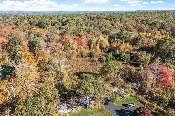 Sutton, MA 01590,265 Mendon Rd