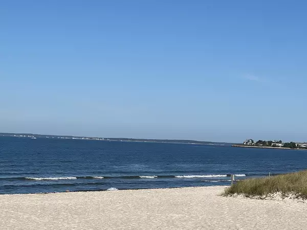 Falmouth, MA 02540,7 Pilgrim Path