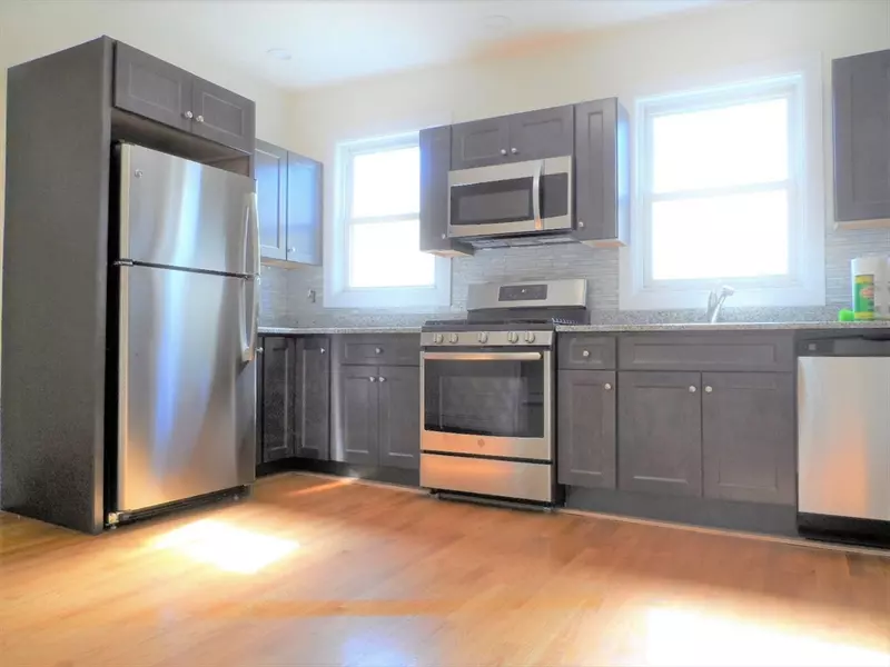 313 Cardinal Medeiros Ave #3, Cambridge, MA 02141