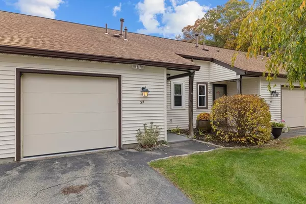 Tewksbury, MA 01876,32 Decarolis Dr #32