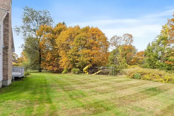 Andover, MA 01810,4 Hazelwood Circle