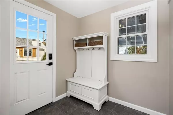 Marshfield, MA 02050,11 Leon St