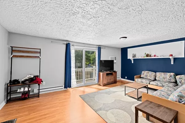 Marshfield, MA 02050,451 School St #9-12