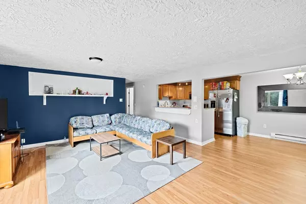 Marshfield, MA 02050,451 School St #9-12