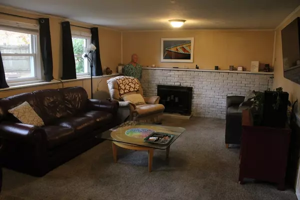 Brockton, MA 02302,24 Oberlin Road