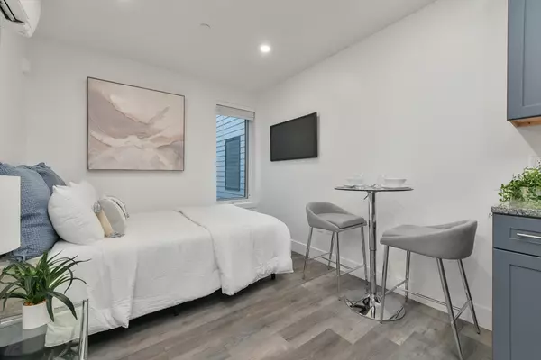 Lynn, MA 01901,585 Essex St #724