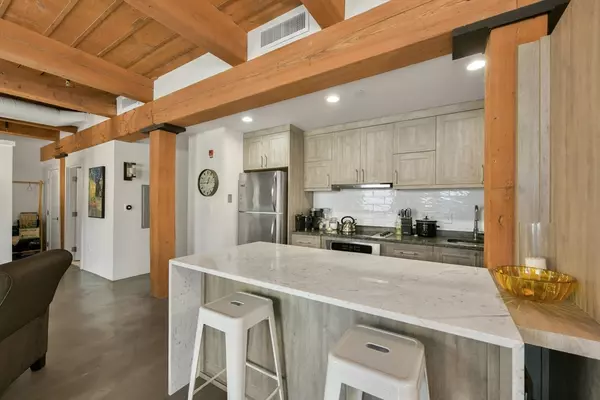 Boston, MA 02118,90 Wareham Street #403