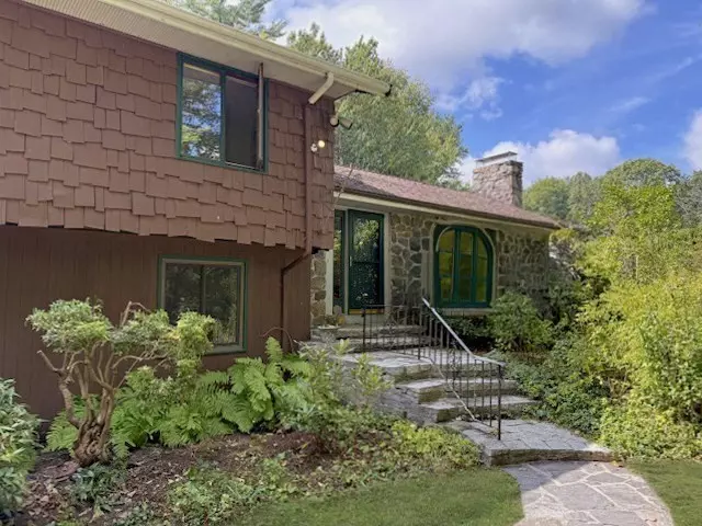 25 Timothy Dr., Andover, MA 01810