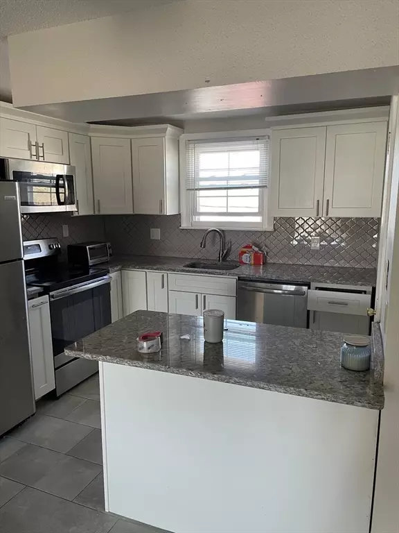 Bourne, MA 02532,12 Holt Rd. #5