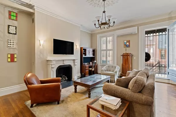 128 Marlborough St #2, Boston, MA 02116