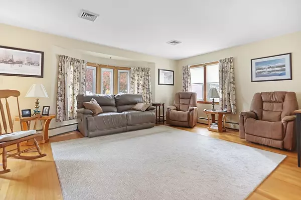 Haverhill, MA 01835,15 Fermanagh St