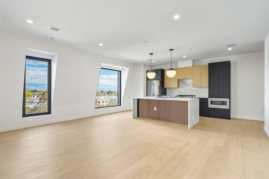 22 High Street #PH11, Boston, MA 02122