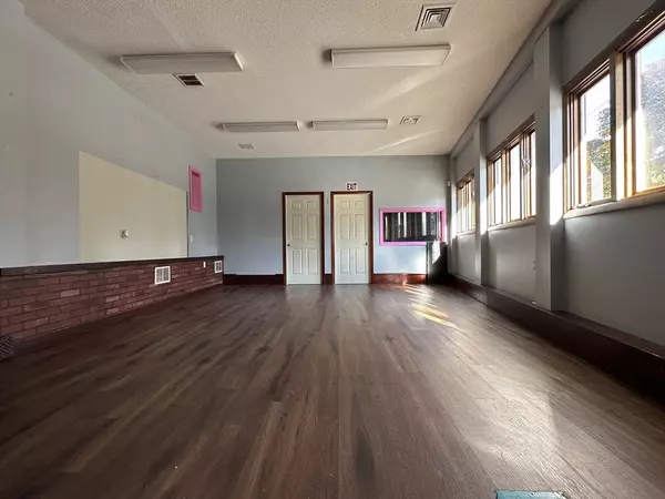 Chicopee, MA 01013,386 Chicopee Street