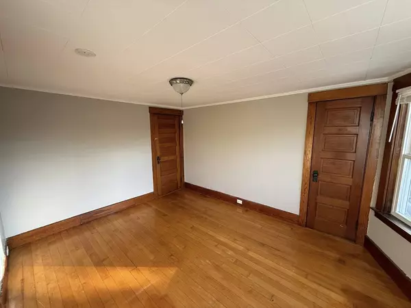 Fitchburg, MA 01420,306 Franklin Rd #2