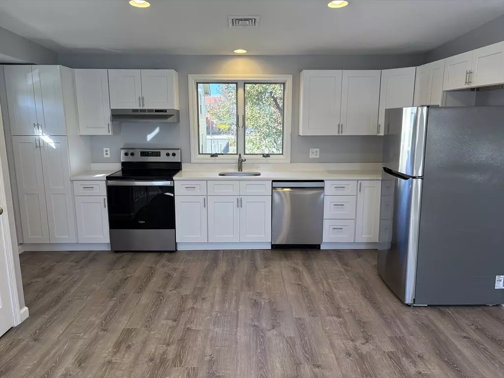 Salem, MA 01970,4 Skerry St Ct #2