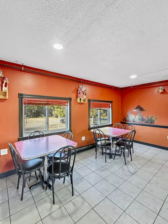 Leominster, MA 01453,301 Lancaster St