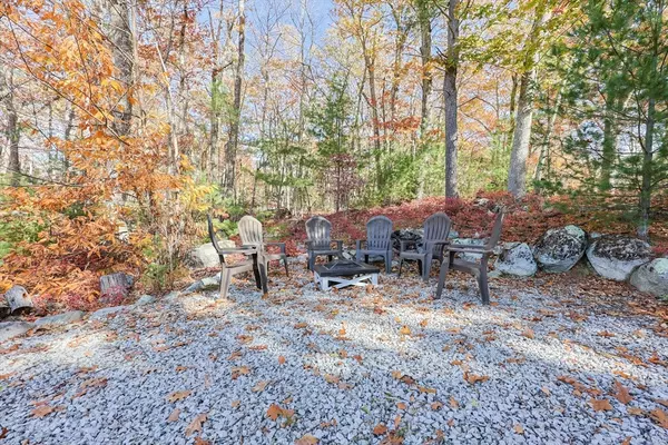 Westford, MA 01886,8 Hammock Dr #8