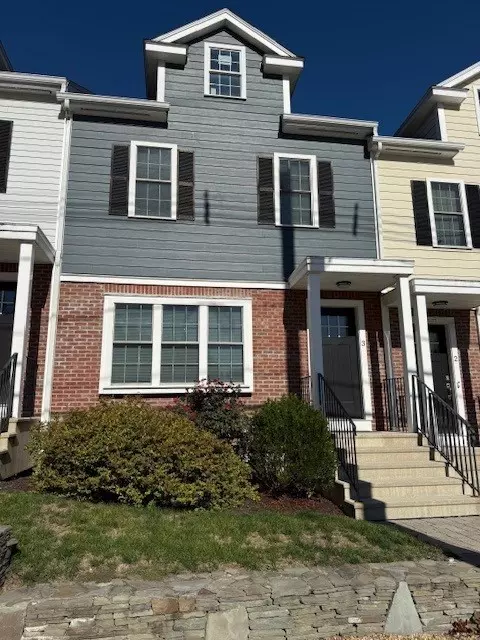 Medway, MA 02053,176 Main St. #3