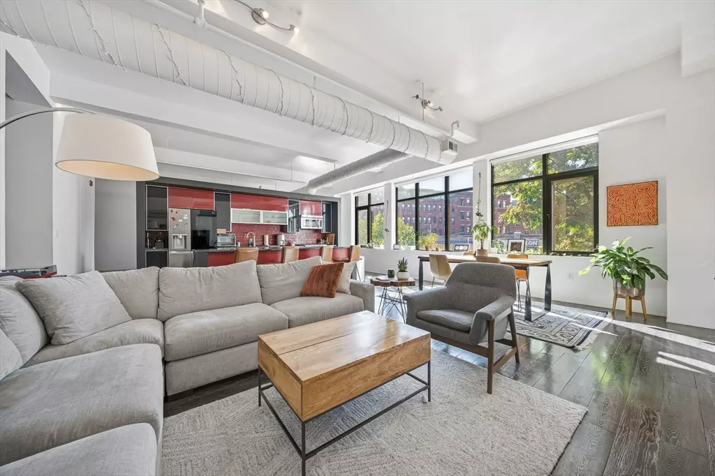 Boston, MA 02118,1180-1200 Washington St #215