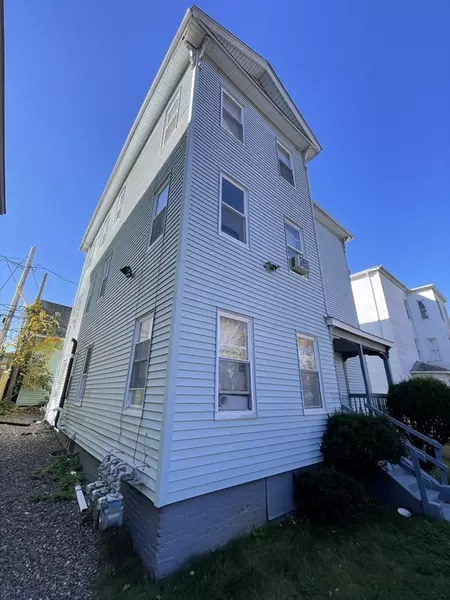 5 Freeland Ter #3, Worcester, MA 01603
