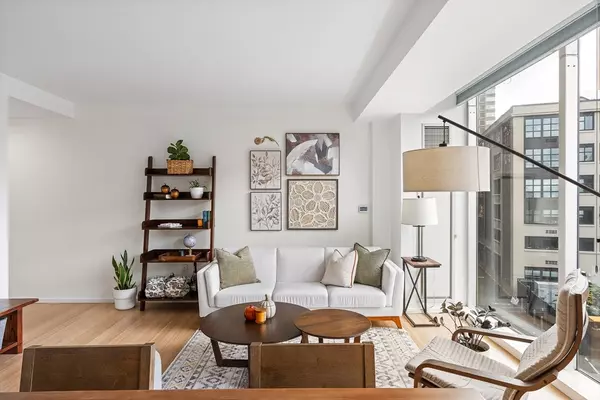 Cambridge, MA 02141,2 Earhart St #424